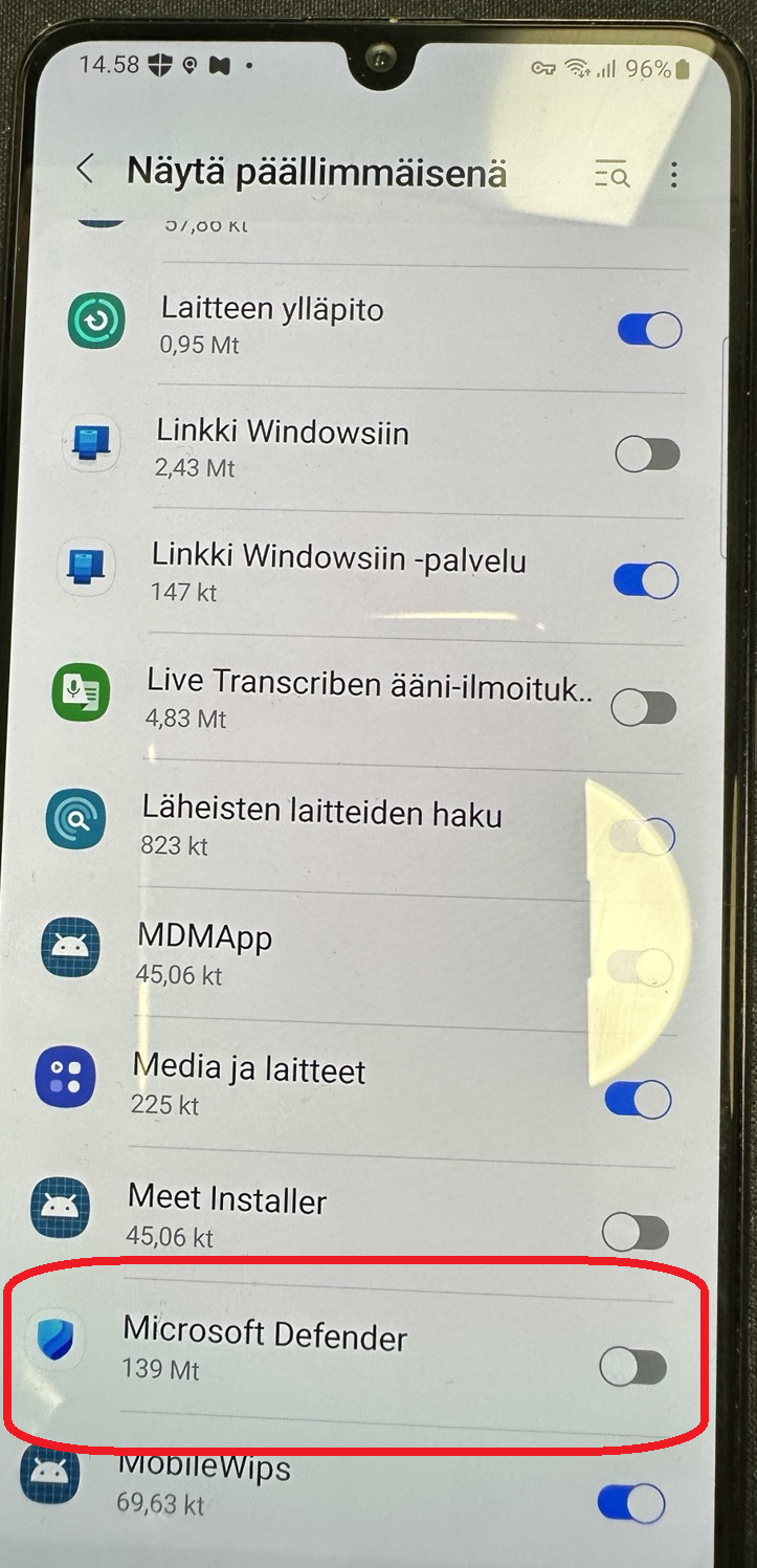 Näytä päällimmäisenä